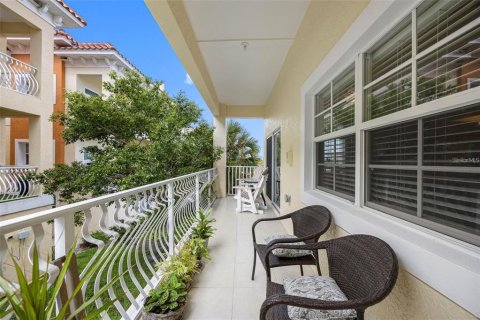 Adosado en venta en Redington Shores, Florida, 3 dormitorios, 236.34 m2 № 2234489 - foto 12