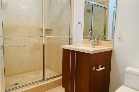 Condominio en venta en Miami, Florida, 1 dormitorio, 65.68 m2 № 1878800 - foto 8