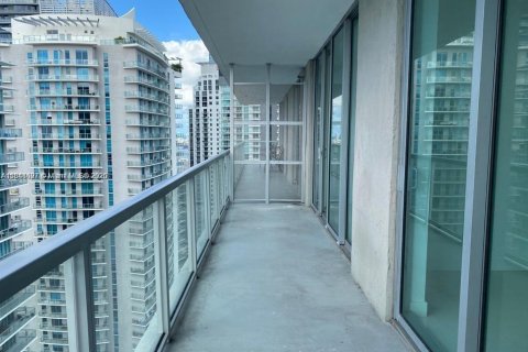 Condominio en venta en Miami, Florida, 1 dormitorio, 65.68 m2 № 1878800 - foto 1