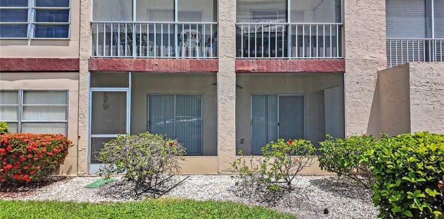 Condo in Bradenton, Florida, 2 bedrooms № 1851552