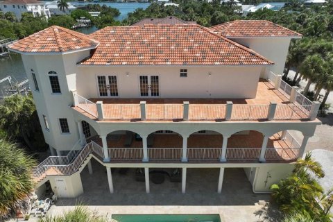 House in Placida, Florida 4 bedrooms, 306.02 sq.m. № 2396616 - photo 5