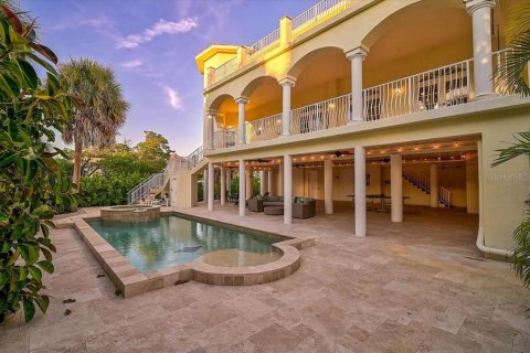 House in Placida, Florida 4 bedrooms, 306.02 sq.m. № 2396616 - photo 7