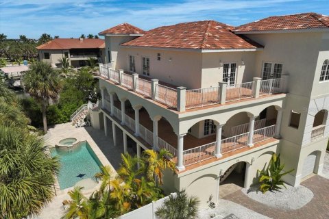 House in Placida, Florida 4 bedrooms, 306.02 sq.m. № 2396616 - photo 4