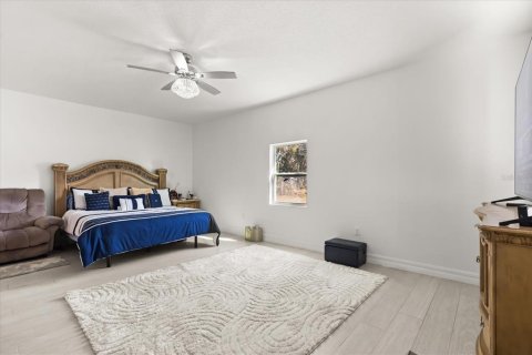 Villa ou maison à vendre à Seffner, Floride: 5 chambres, 269.42 m2 № 2143059 - photo 11