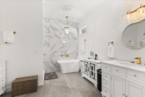 Villa ou maison à vendre à Seffner, Floride: 5 chambres, 269.42 m2 № 2143059 - photo 13