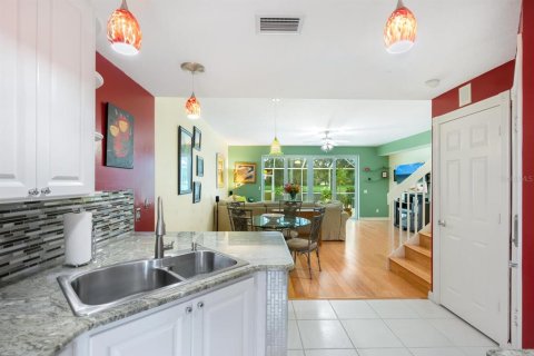Adosado en venta en Sarasota, Florida, 3 dormitorios, 155.33 m2 № 1313584 - foto 21