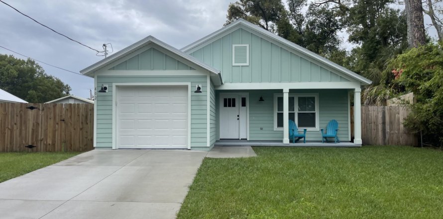 House in Saint Augustine, Florida 3 bedrooms, 140.75 sq.m. № 818157