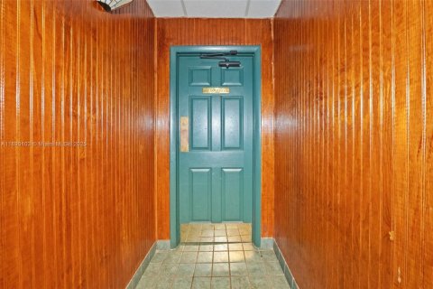 Commercial property in Miramar, Florida № 2081452 - photo 13