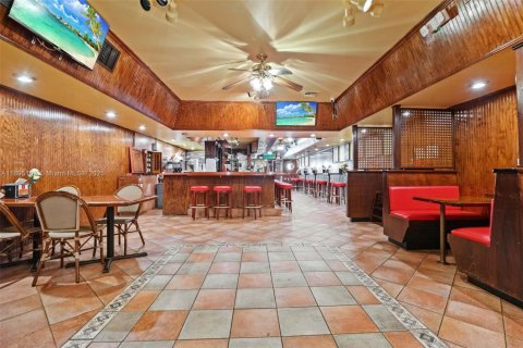 Commercial property in Miramar, Florida № 2081452 - photo 8