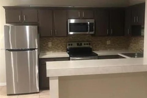 Condominio en venta en Pompano Beach, Florida, 2 dormitorios, 84.54 m2 № 1950928 - foto 4