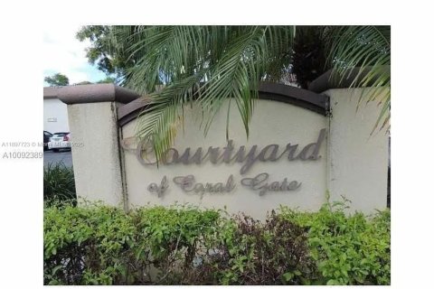 Condominio en venta en Pompano Beach, Florida, 2 dormitorios, 84.54 m2 № 1950928 - foto 5