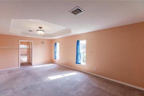 Villa ou maison à vendre à Lehigh Acres, Floride: 4 chambres № 2066717 - photo 22