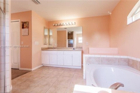 Villa ou maison à vendre à Lehigh Acres, Floride: 4 chambres № 2066717 - photo 24