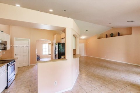 Villa ou maison à vendre à Lehigh Acres, Floride: 4 chambres № 2066717 - photo 9