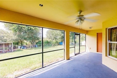 Villa ou maison à vendre à Lehigh Acres, Floride: 4 chambres № 2066717 - photo 28