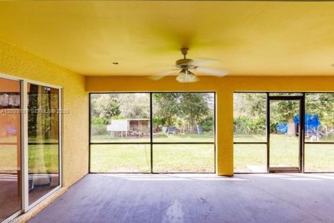 Villa ou maison à vendre à Lehigh Acres, Floride: 4 chambres № 2066717 - photo 27