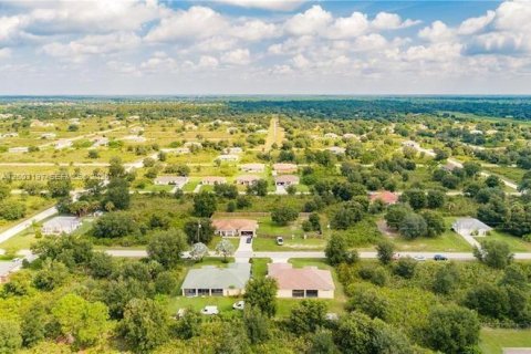 Villa ou maison à vendre à Lehigh Acres, Floride: 4 chambres № 2066717 - photo 30