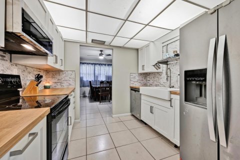 Condo in Davie, Florida, 2 bedrooms  № 2064224 - photo 2