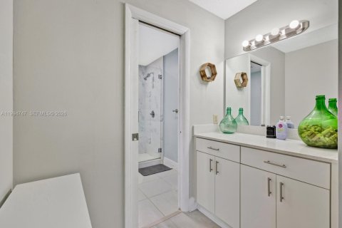 Condo in Davie, Florida, 2 bedrooms  № 2064224 - photo 17