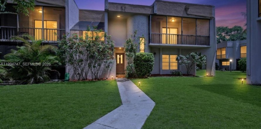 Condo in Davie, Florida, 2 bedrooms  № 2064224