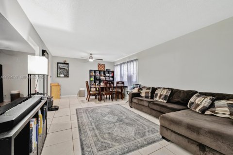 Condo in Davie, Florida, 2 bedrooms  № 2064224 - photo 3