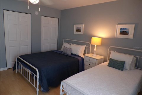 Condo in Bradenton Beach, Florida, 2 bedrooms  № 1778354 - photo 21