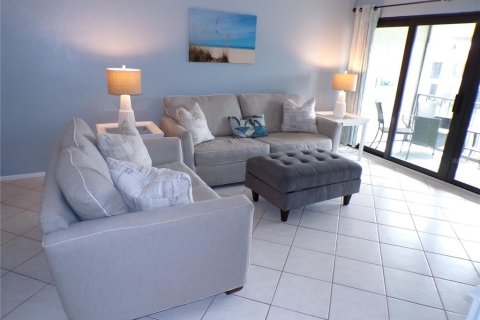 Condo in Bradenton Beach, Florida, 2 bedrooms  № 1778354 - photo 2