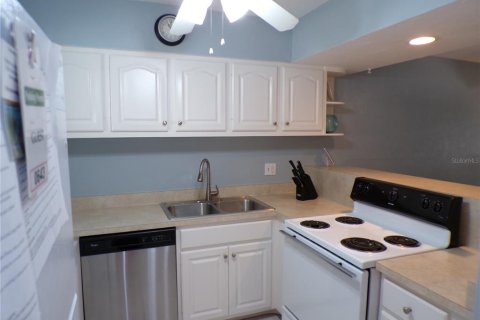 Condo in Bradenton Beach, Florida, 2 bedrooms  № 1778354 - photo 13