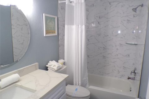 Condo in Bradenton Beach, Florida, 2 bedrooms  № 1778354 - photo 25