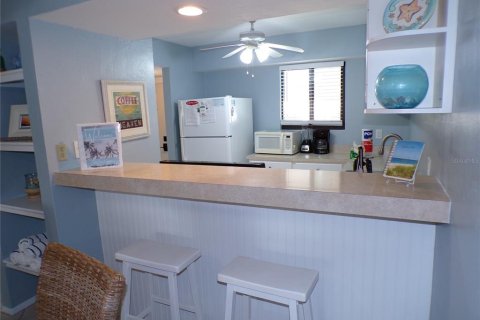 Condo in Bradenton Beach, Florida, 2 bedrooms  № 1778354 - photo 7