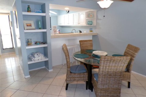 Condo in Bradenton Beach, Florida, 2 bedrooms  № 1778354 - photo 6