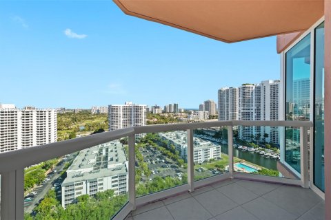 Condo in Aventura, Florida, 2 bedrooms № 2088564 - photo 11