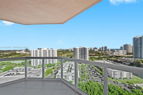 Condo in Aventura, Florida, 2 bedrooms № 2088564 - photo 12