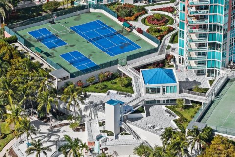 Condo in Aventura, Florida, 2 bedrooms № 2088564 - photo 8