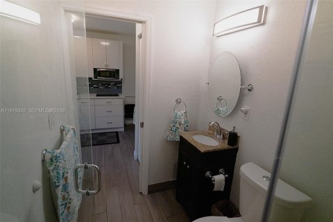 Снять в аренду коммерческую недвижимость в Майами, Флорида 1 спальня, 189.61м2, № 2046043 - фото 15