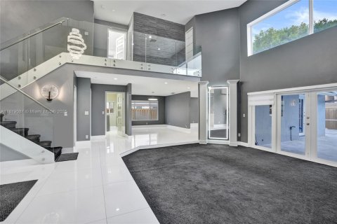 House in Pembroke Pines, Florida 4 bedrooms, 239.78 sq.m. № 1945048 - photo 6