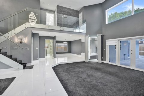 House in Pembroke Pines, Florida 4 bedrooms, 239.78 sq.m. № 1945048 - photo 7