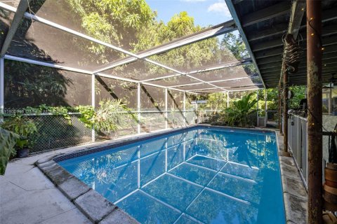 House in Palmetto Bay, Florida 3 bedrooms, 144.18 sq.m. № 1954115 - photo 16