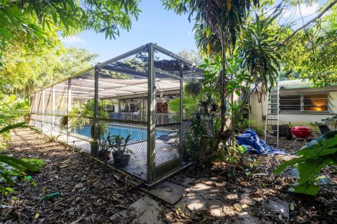 House in Palmetto Bay, Florida 3 bedrooms, 144.18 sq.m. № 1954115 - photo 20