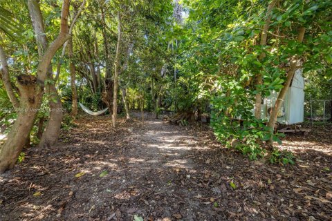 House in Palmetto Bay, Florida 3 bedrooms, 144.18 sq.m. № 1954115 - photo 22