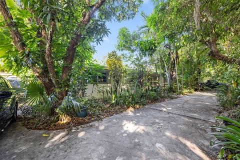 House in Palmetto Bay, Florida 3 bedrooms, 144.18 sq.m. № 1954115 - photo 6