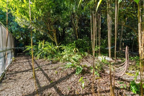 House in Palmetto Bay, Florida 3 bedrooms, 144.18 sq.m. № 1954115 - photo 21