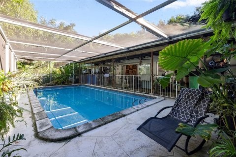 House in Palmetto Bay, Florida 3 bedrooms, 144.18 sq.m. № 1954115 - photo 18