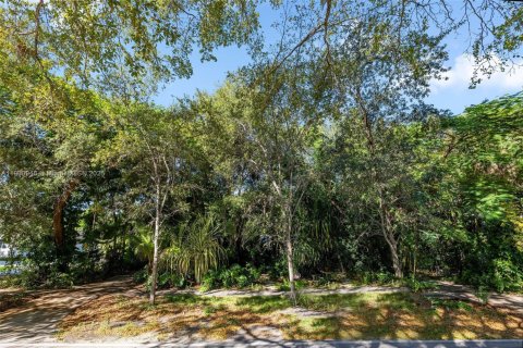 House in Palmetto Bay, Florida 3 bedrooms, 144.18 sq.m. № 1954115 - photo 3