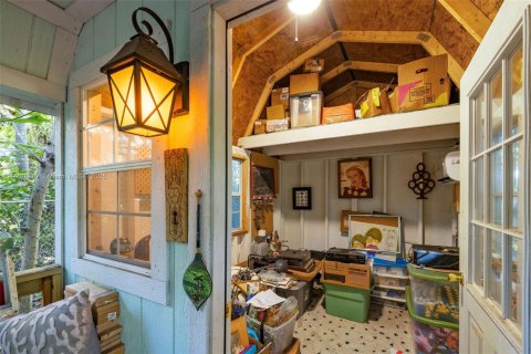 House in Palmetto Bay, Florida 3 bedrooms, 144.18 sq.m. № 1954115 - photo 28