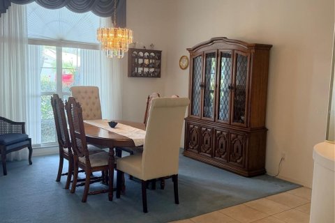 House in Bradenton, Florida 5 bedrooms, 295.71 sq.m. № 2143340 - photo 13