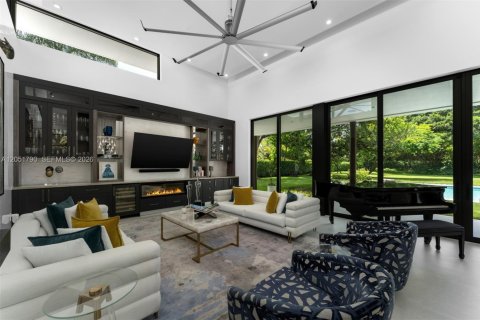 Villa ou maison à vendre à Pinecrest, Floride: 6 chambres, 539.3 m2 № 2189089 - photo 2