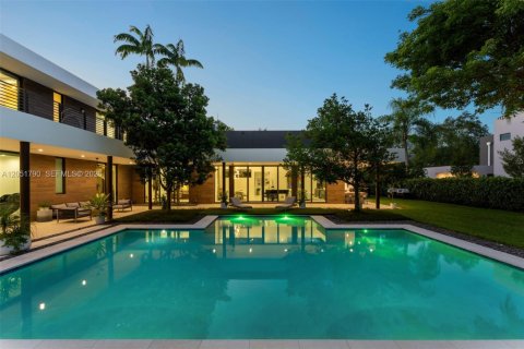 Villa ou maison à vendre à Pinecrest, Floride: 6 chambres, 539.3 m2 № 2189089 - photo 5