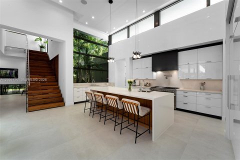 Villa ou maison à vendre à Pinecrest, Floride: 6 chambres, 539.3 m2 № 2189089 - photo 11
