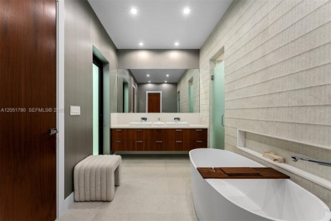 Villa ou maison à vendre à Pinecrest, Floride: 6 chambres, 539.3 m2 № 2189089 - photo 17